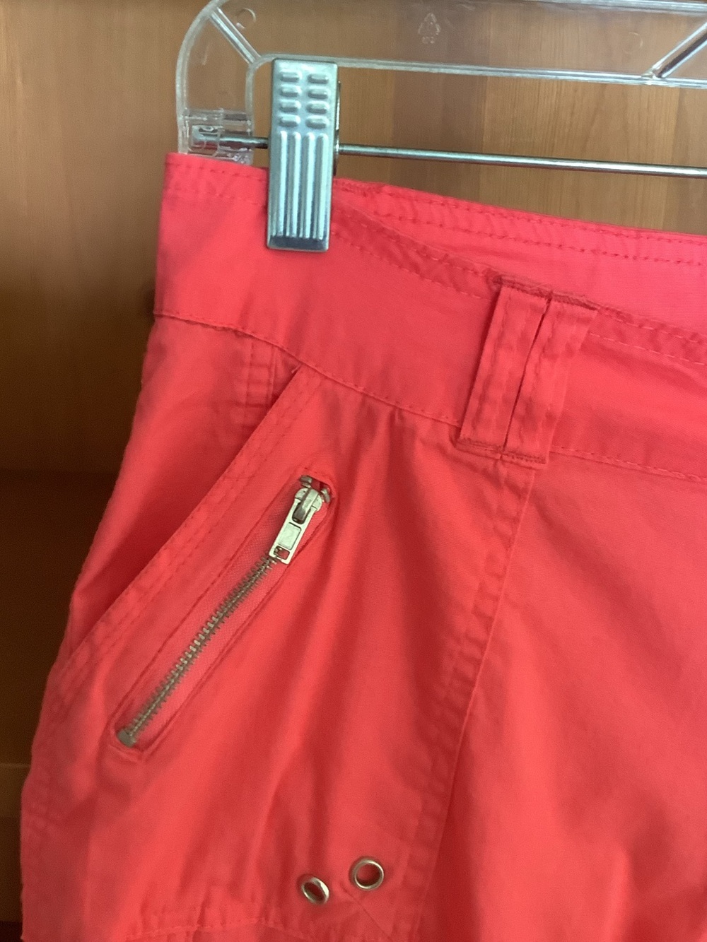 Y2K INC International Concepts Coral Roll Tab Cargo Low Rise Capri Shorts Size S - Picture 6 of 13